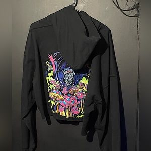 Cropped zumiez hoodie